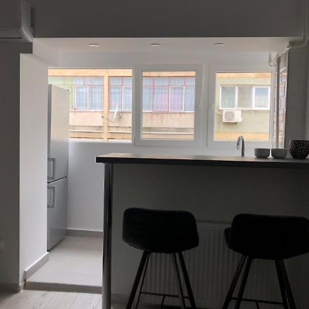 Staycity Modern Apartment Bukarest Exteriör bild